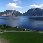 Sunndalsfjord Fredsvik Meisalstranda 455,506 Og 508 Vakantiehuis *